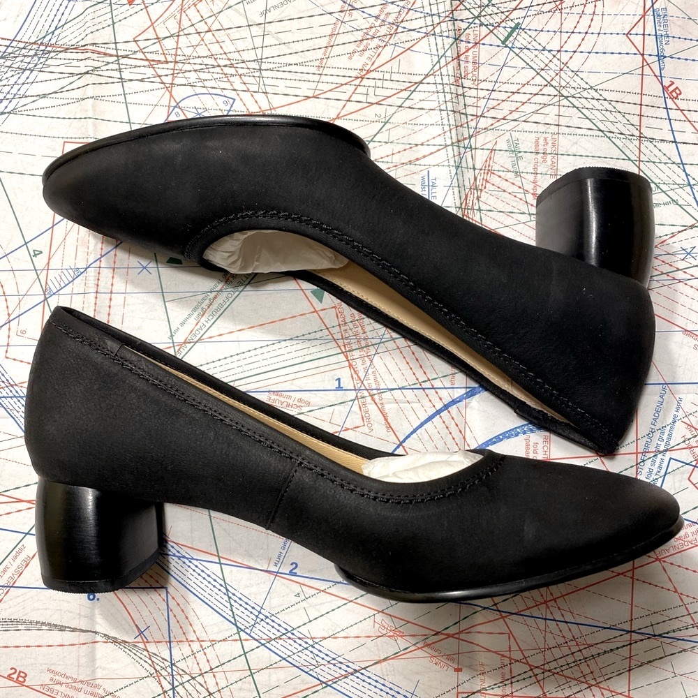 Clarks Grace Olivia Pumps Black 9 1/2 M NEW